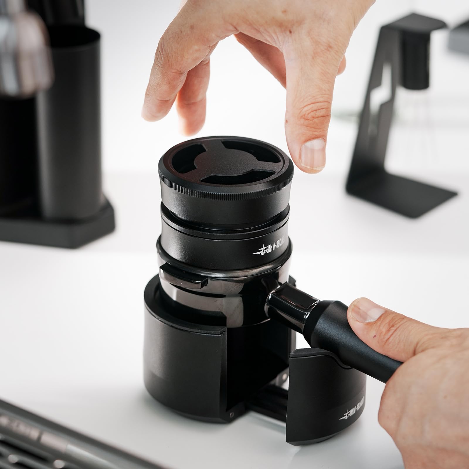 MHW-3BOMBER 58.5mm Espresso Coffee Distributor, Gravity Espresso Distribution Tool with Adaptive Height for Barista, Coffee Leveler Tools for 58mm Machine Portafilter, Astra Collection, T7021-OS - Image 9
